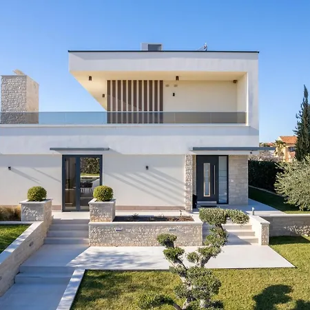 Emaar Villa Porec